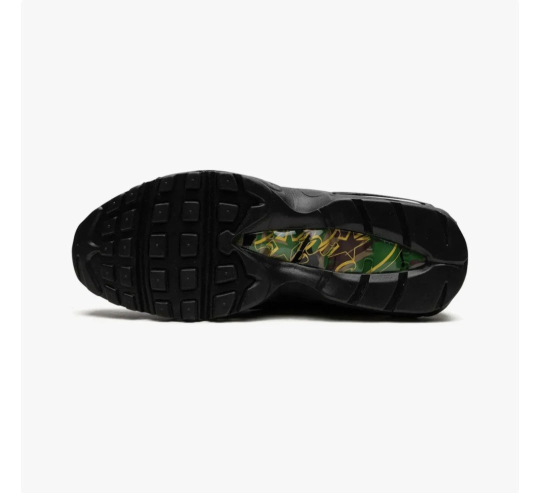 Nike
x Corteiz Air Max 95 "Green/Black" sneakers
