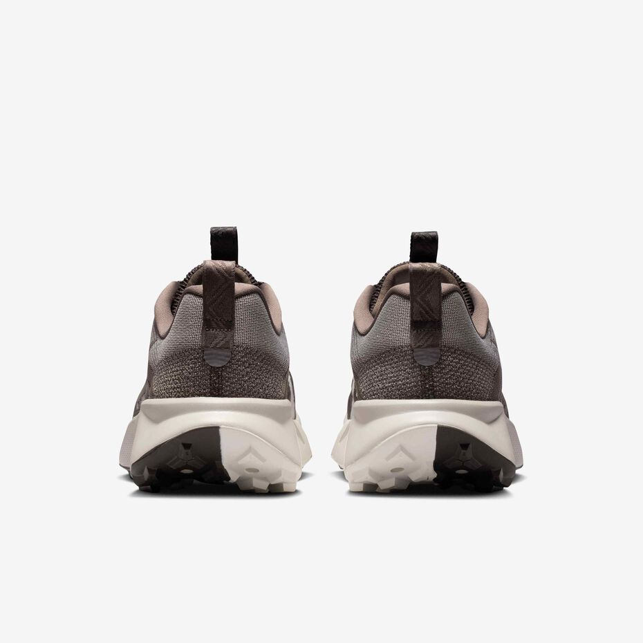 Nike Wildhorse 10 trail-running shoes in an Ironstone/Cave Stone/College Grey colorway.