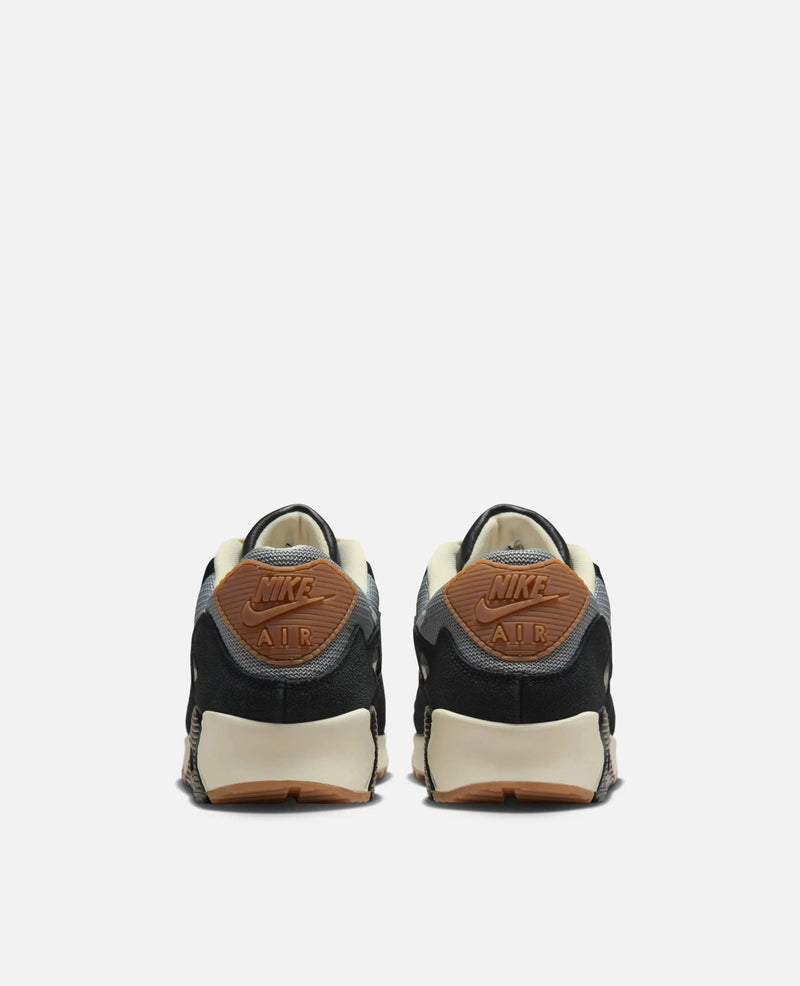 Patta x Nike Air Max 90 SP in the "Black Particle Grey" colorway, featuring a gum rubber outsole.